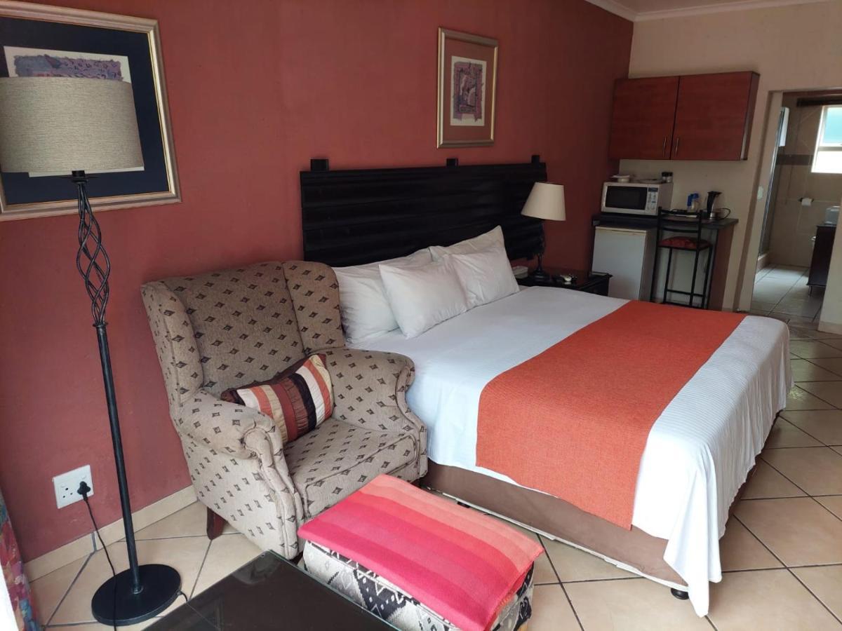 Sleep Eezy Cottages Benoni Bagian luar foto